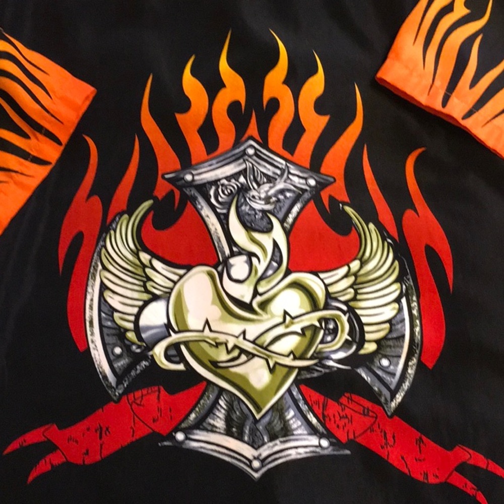 City Impact Mens Wings Heart Flame Short SlveShirt - Picture 5 of 6